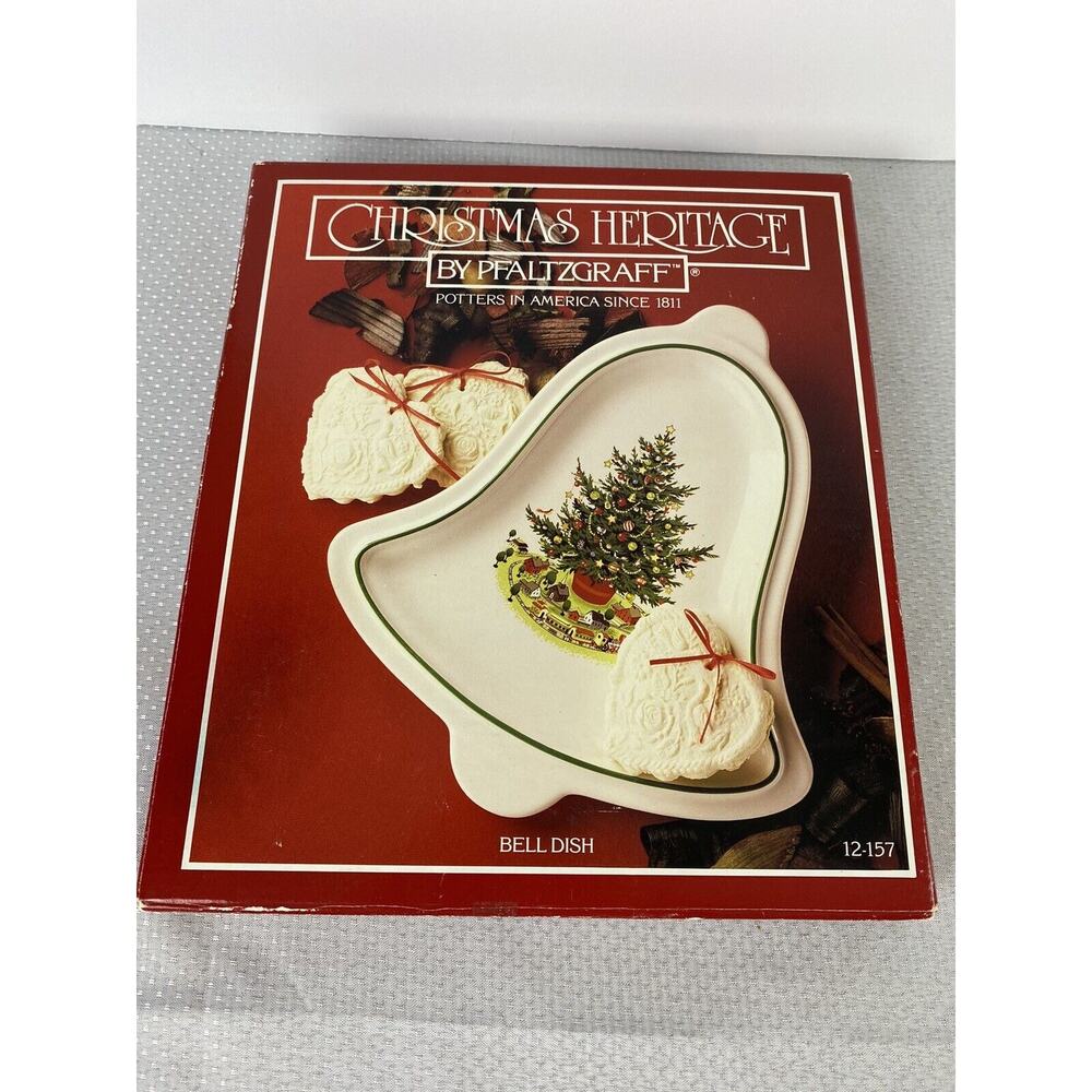 Pfaltzgraff Christmas Heritage Bell Shaped Dish with Christmas Tree Design EUC